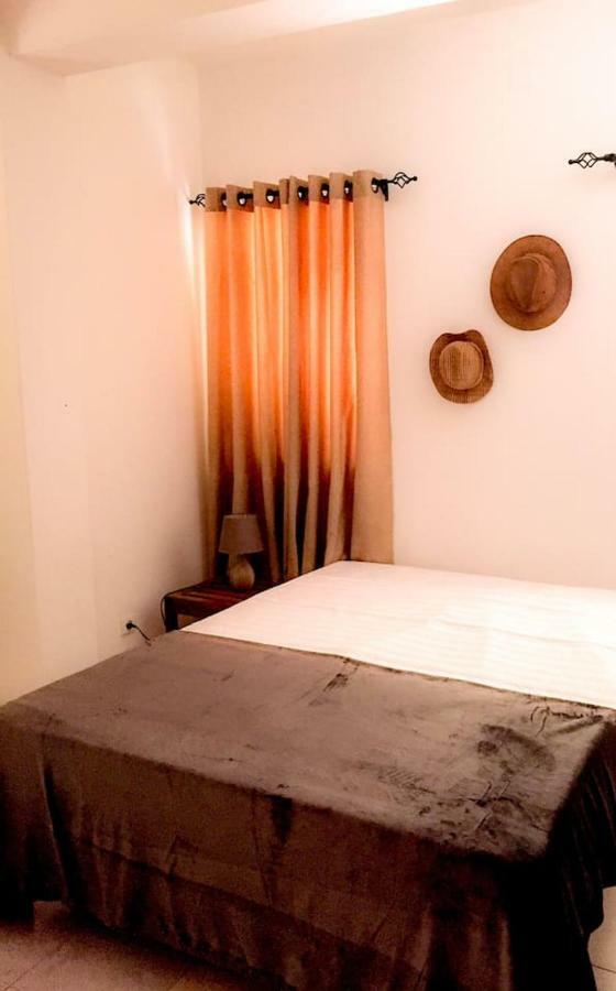 Fully Equipped 3-Bedroom Apt In Downtown Praia Kültér fotó
